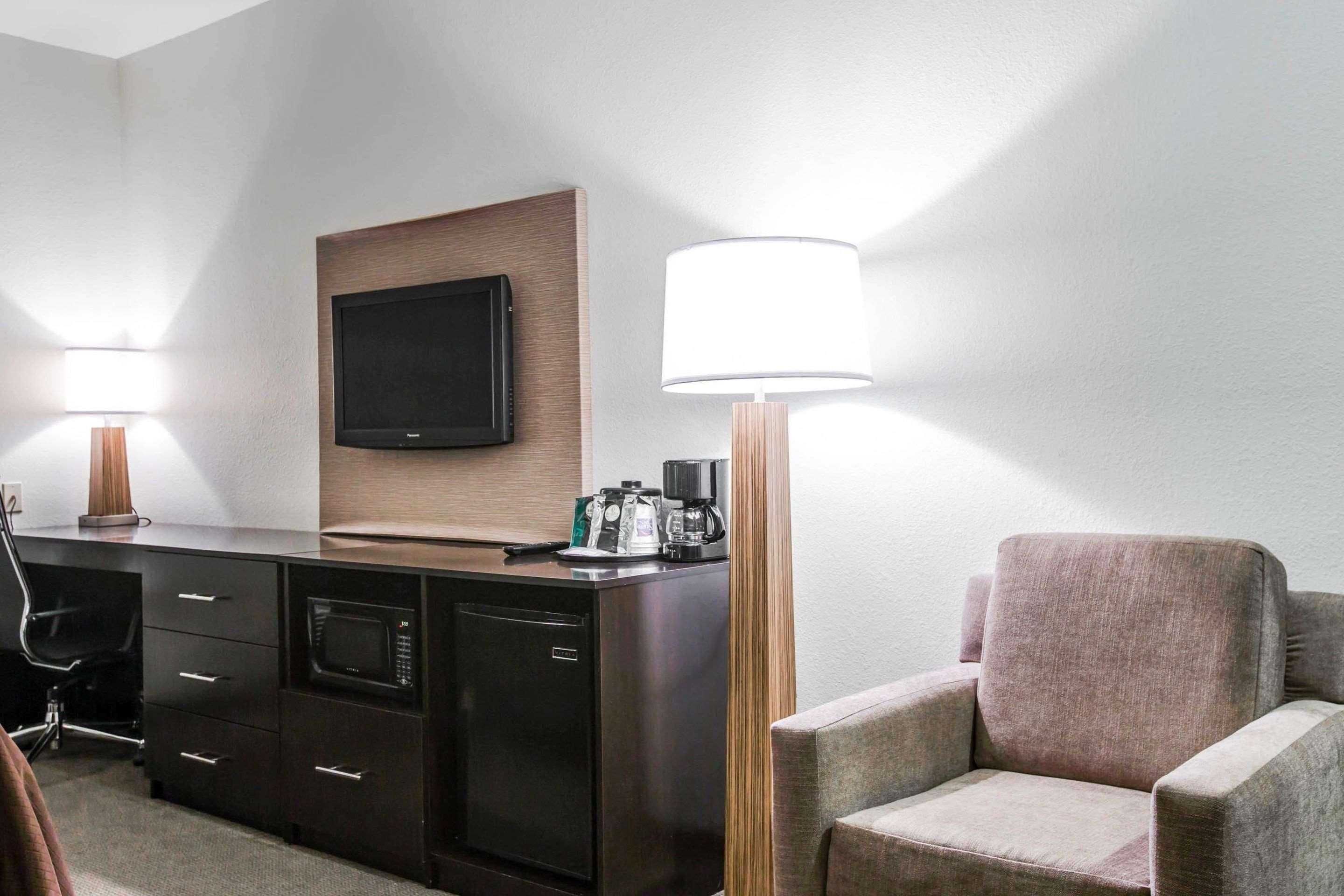 Sleep Inn & Suites Marion - Military Institute Buitenkant foto